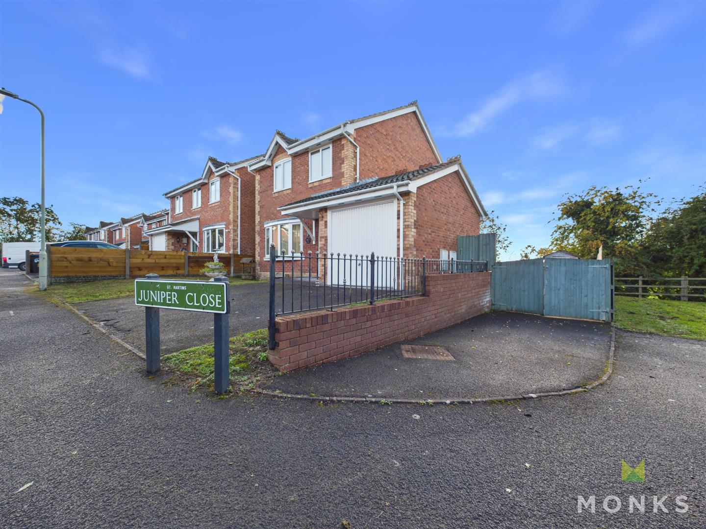 2 Juniper Close, Oswestry, SY11 3QL For Sale